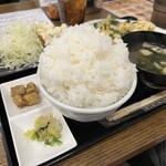 わ楽 - ご飯　いつもの「ハマさん盛り」で…