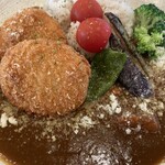 タカオサン ベース キャンプ カフェ バー - 