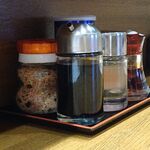 コツコツラーメン 三十六番 - 卓上調味料