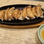 Teppanya - 鉄板肉餃子