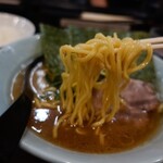 Yokohama Iekei Ramen Samurai - 麺は普通指定だけども硬めに近い食感でした。