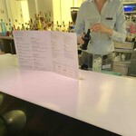 Lufthansa Senator Lounge - バーカウンター