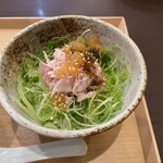 開運橋通 ふじ原 - 【豚ロースめし】　黒七味がいいアクセント