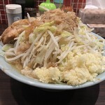 立川マシマシ - 中ラーメン（麺300ｇ）　野菜普通、アブラマシ、ニンニクマシ、麺固め