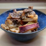 家庭料理 小川 - 牛すき根菜煮？