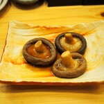 Robata To Oden Koronagirai - どんこ椎茸