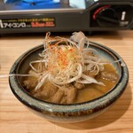 和食と日本酒 田 - モツ煮