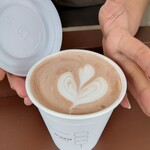 B-yond - ココア(ホット) 450円　お手手は必須(笑)