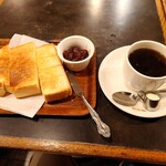 ラッキー亀有２号店 - 小倉トーストとコーヒー