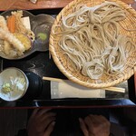 いろりの蕎麦処 築山 - 