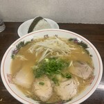 中華そば 陽気 - 中華そば700円むすび100円