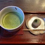 茶菓工房たろう - 上生菓子付きの抹茶