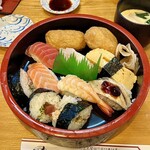 Douraku Sushi - 盛り合わせ寿し 大盛りB