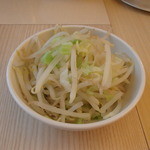 もやしとキャベツを茹でたもの