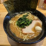 横横家 - ラーメン 並 850円