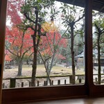 江戸三 - 朝食をいただきながら、奈良公園の紅葉を堪能