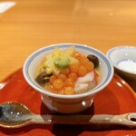 華丸吉日 - 1. 蟹と松茸と半熟イクラの玉寄せ