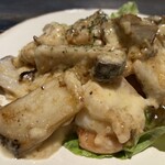 玉造お好み焼き ぶ武 - エビマヨですが、エリンギが上に。