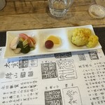 シノワプープールー - 前菜｡ランチョンマットは台湾のモノをカラーコピーで使われているとの事｡