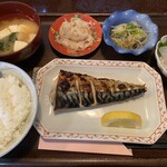 美波 - 日替り魚料理定食＝790円
            (刺身付)