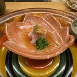 懐石 円相 - 甘鯛のお造り｡  鱗のせんべい　煎り酒