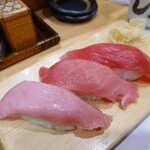 沼津魚がし鮨 - 特上まぐろ3種にぎり(1,380円)