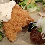食堂 ファイダマ - マグロのフライ＆豚肉団子