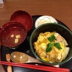 しゃもろ～太 - 桜姫鳥親子丼 350円