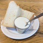 ESPRESSO D WORKS - ワンハンドレッド食パン