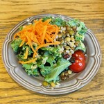 ESPRESSO D WORKS - 五穀米のサラダ