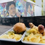 BUTCHER&BIRD - ダブルチーズバーガー、チョリソーホットドッグ