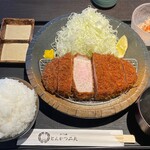 Tonkatsu Fumiya - 上ロース定食(ごはん大盛、キャベツ大盛)