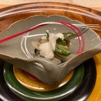 懐石 円相 - 鮑と柿、四角マメと細筍の白ごろも掛け