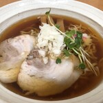 kamikawachisa-bisuerianoborisenfu-doko-to - 上河内醤油ラーメン