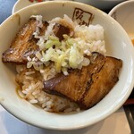 喜多方ラーメン坂内 - (料理)ミニ炙り焼豚ご飯
