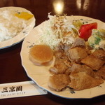 Jiro - しょうが焼きセット　この他味噌汁付き　８００円