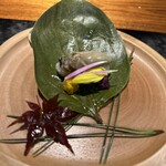 割烹 三長 - 牡蠣と菊の柿の葉寿司