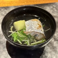 割烹 三長 渋谷 - 太刀魚沢煮椀
                  　水菜、ごぼう、茗荷入り。
