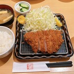 ポンチ軒 - ロース豚かつ特　2,500円