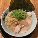 京都拉麺 めんくら - めんくらラーメン　+ 海苔