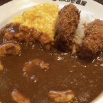 CoCo壱番屋 - 料理写真:「THE海老カレー（4辛）＋ハーフスクランブルエッグ＋2個カキフライ」1,344円＋辛さ88円