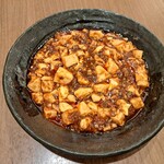 四川飯店 - 麻婆豆腐です。これも独特な味わいでした。