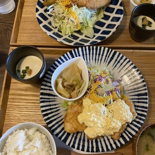 深山のカフェ食堂_0