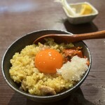 里葉亭 - しめの卵かけご飯をすすめられる