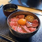 Nikuyama Shizuoka - ・ローストビーフ丼 2,000円/税込