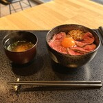 Nikuyama Shizuoka - ・ローストビーフ丼 2,000円/税込