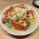 鮮魚と創作料理 トキシラズ - お店の名前を冠するtoki サラダ。