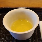 鎌倉 北じま - お飲み物①葛切り茶【温】