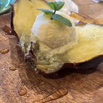Kafe Charenja Hachijuu Hachi - 焼き芋&アイスクリーム