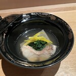 鮨 麻生 平尾山荘 - 大根と金目鯛のお吸い物